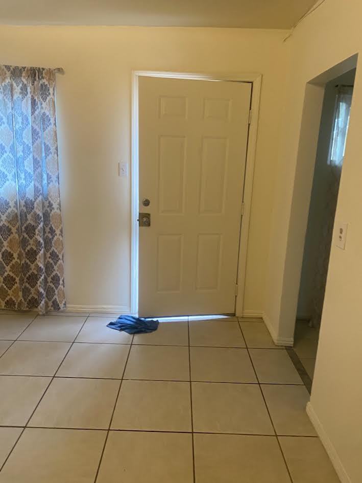 311 A St #4 - Photo 2 of 6