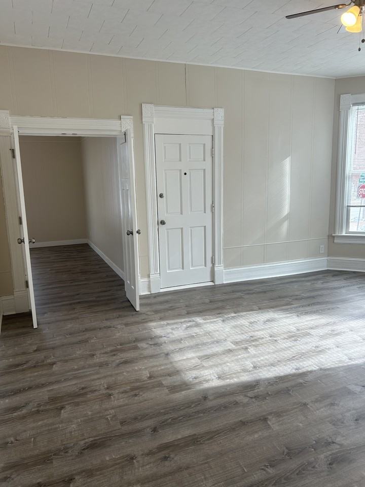 422 Maple Ave #1 - Photo 6 of 17