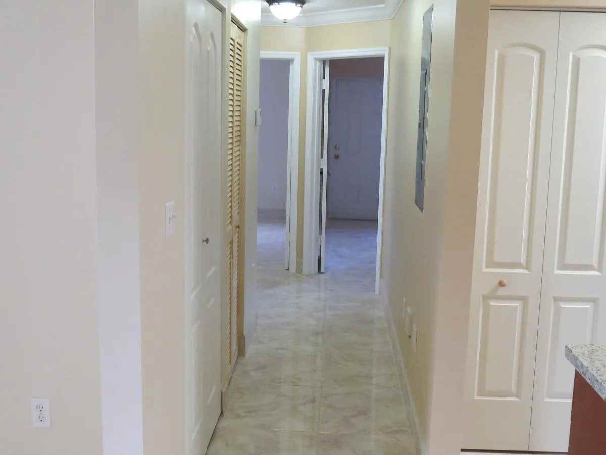 861 Se 8th Ct #4 - Photo 6 of 20