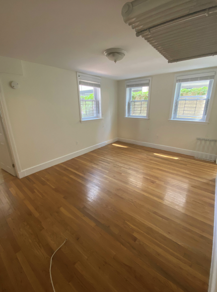 14 Centre St #I - Photo 3 of 6