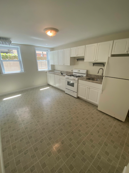 14 Centre St #I - Photo 4 of 6