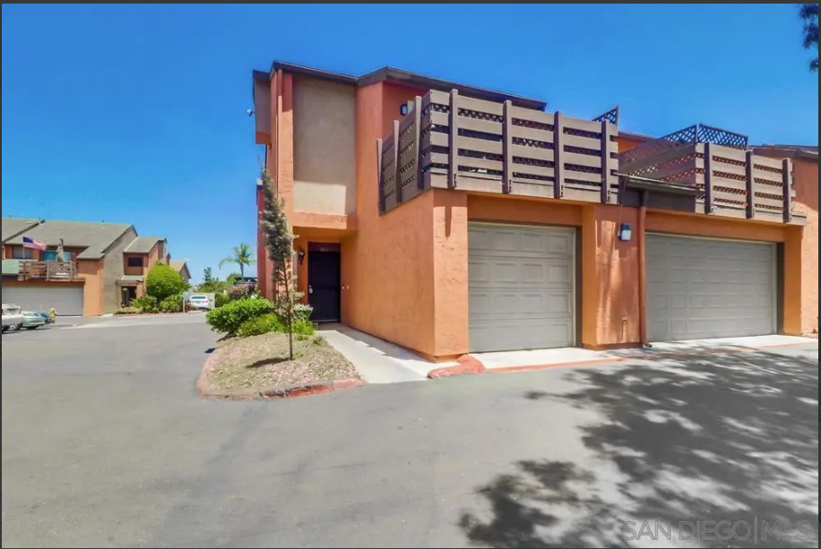 623 Beyer Way #901 - Photo 2 of 8