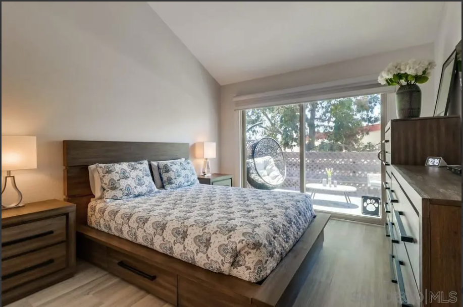 623 Beyer Way #901 - Photo 6 of 8