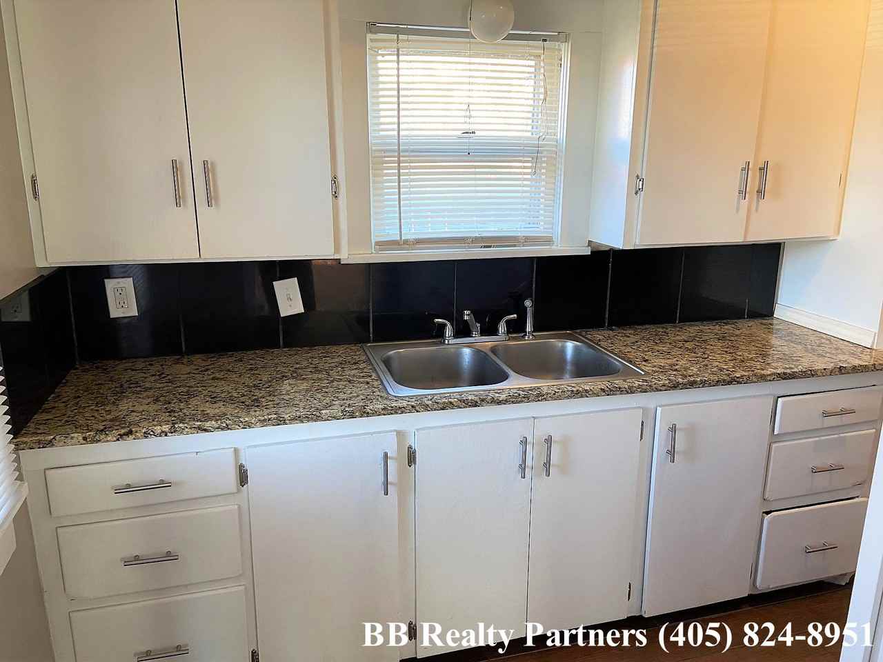 1115 S Atlanta Ave #NA - Photo 6 of 17