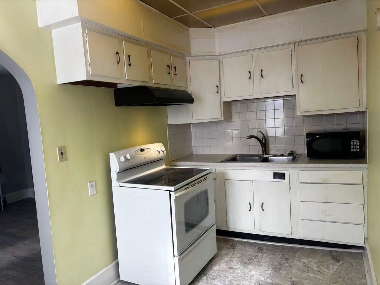 214 N Glenwood Ave #B - Photo 2 of 18