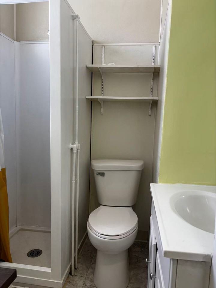 214 N Glenwood Ave #B - Photo 4 of 18