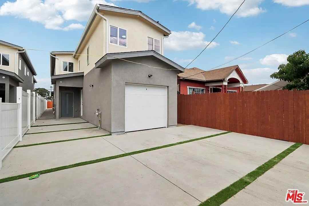 1677 E 111th St #NA - Photo 2 of 33