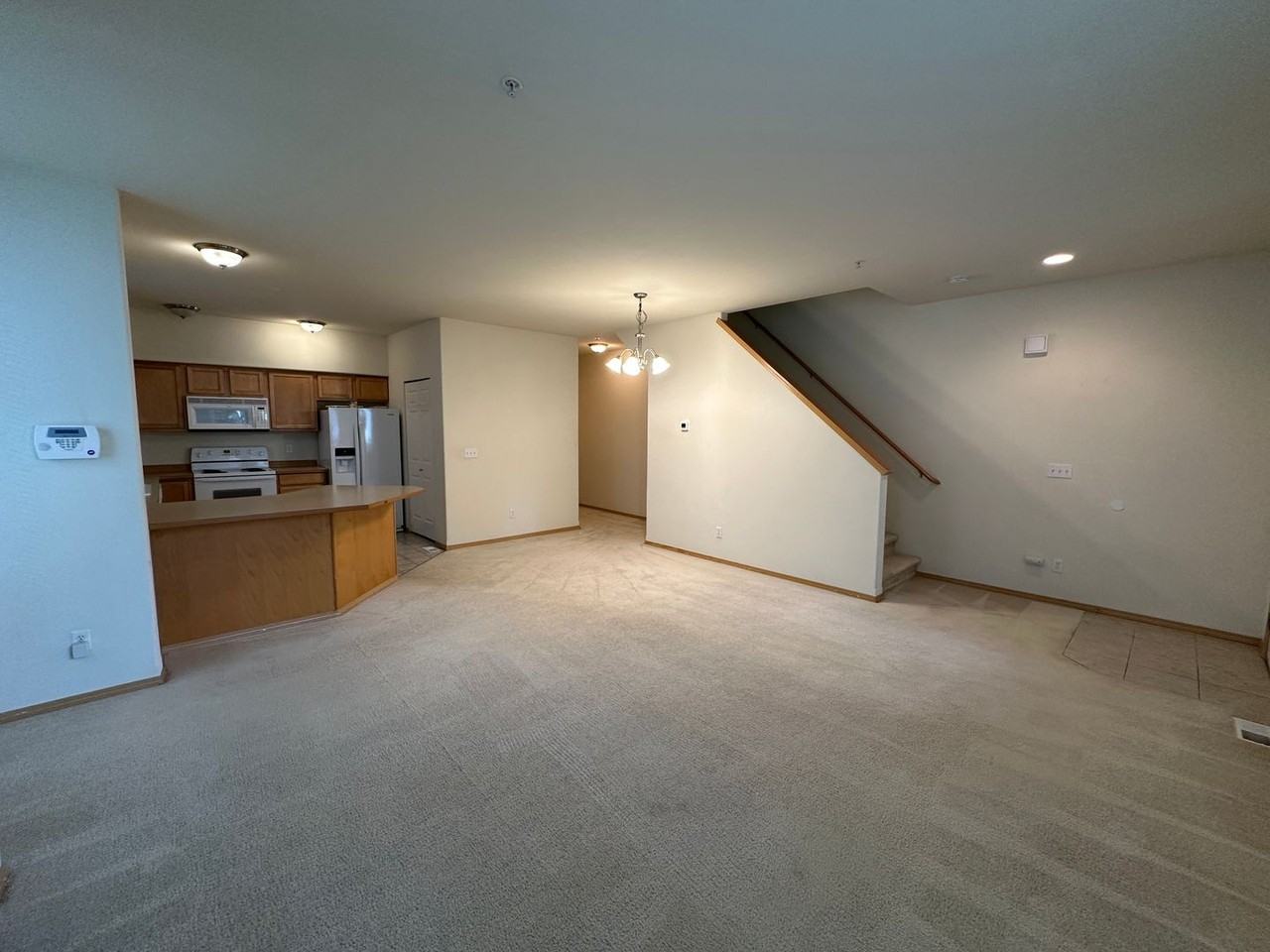 2565 Evans Ct - Photo 3 of 19