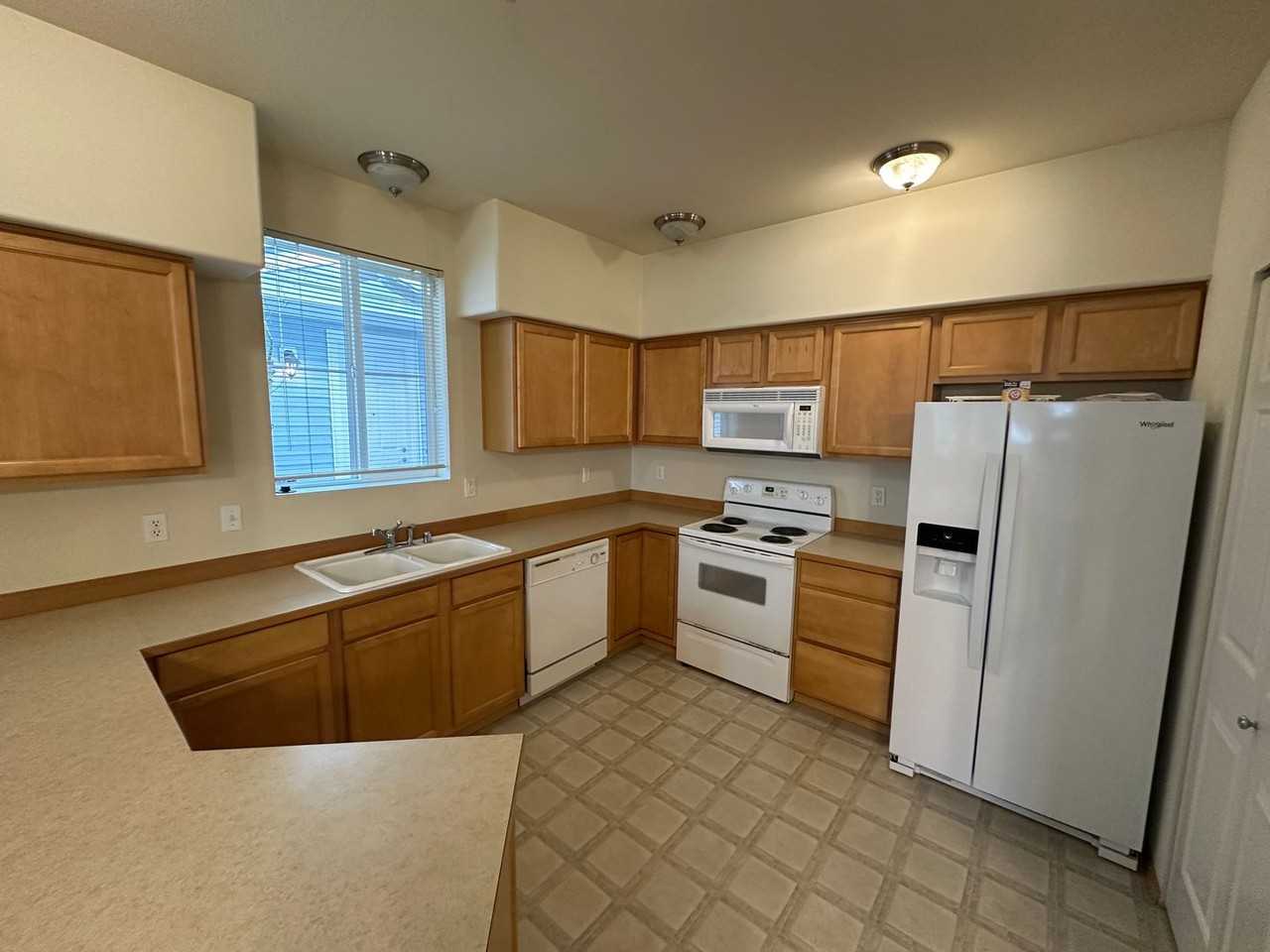 2565 Evans Ct - Photo 4 of 19