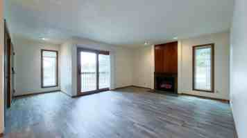 featured image of 3900 Doral Dr