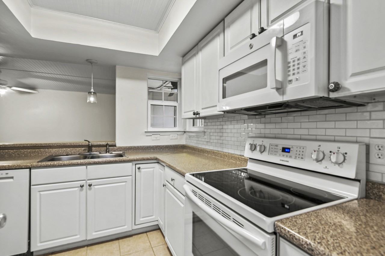 1878 Montclair Drive - 1Unit B #1 - Photo 6 of 24