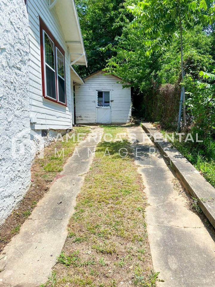 731 81st St S - Photo 3 of 19