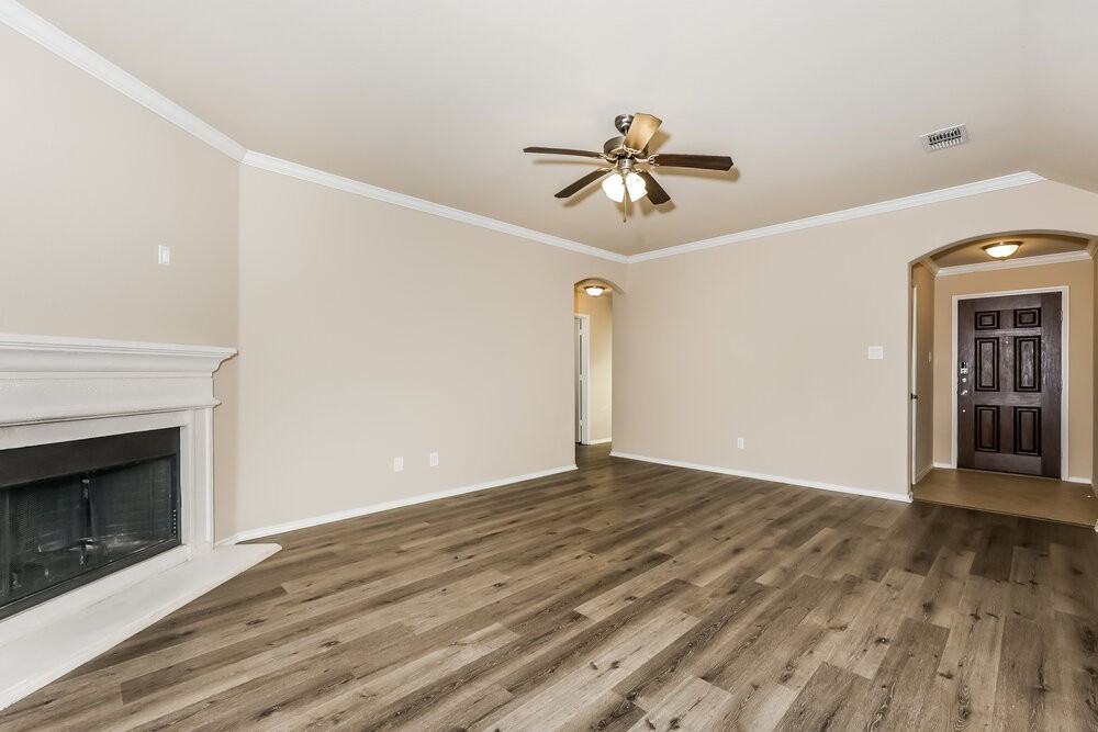 517 Pawnee St - Photo 3 of 16