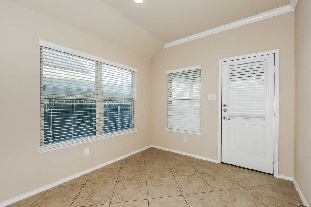 517 Pawnee St - Photo 6 of 16