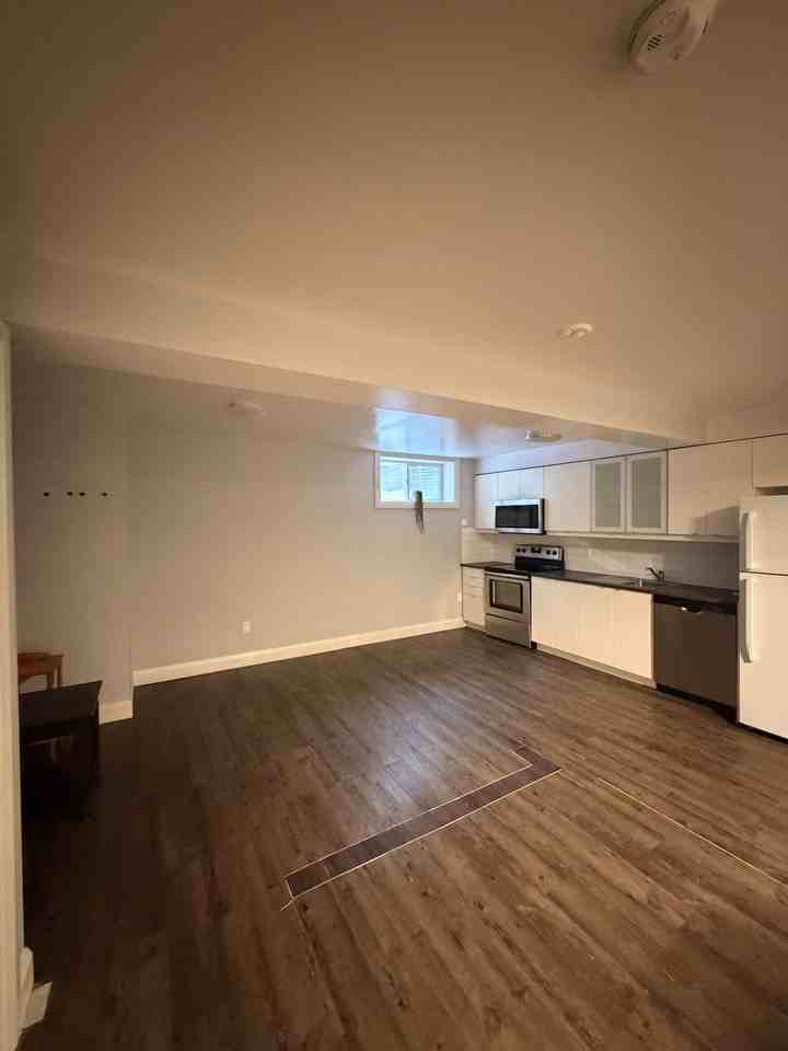 164 Main Street #BSMT - Photo 2 of 14