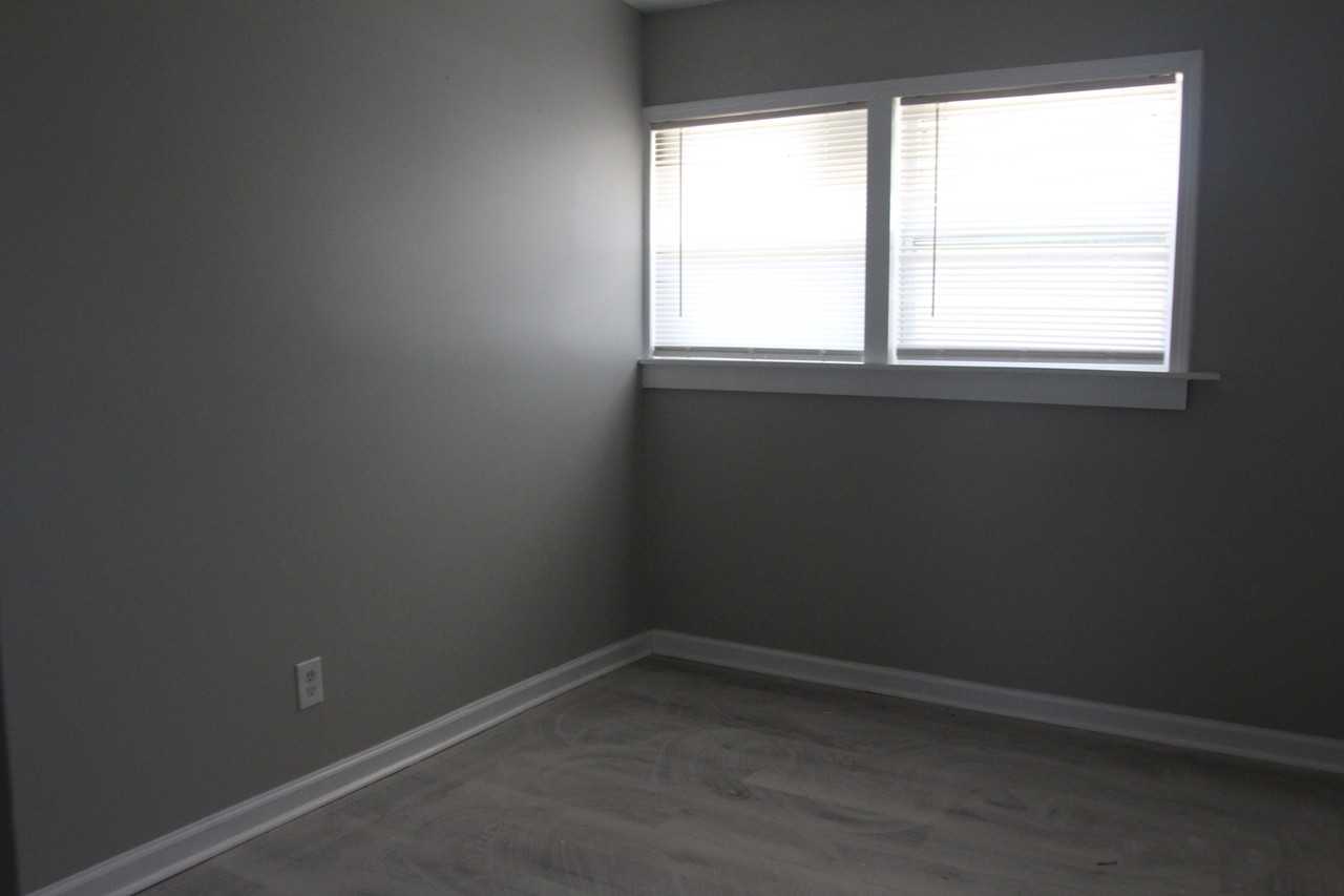 S Skylane Dr #1 - Photo 5 of 7