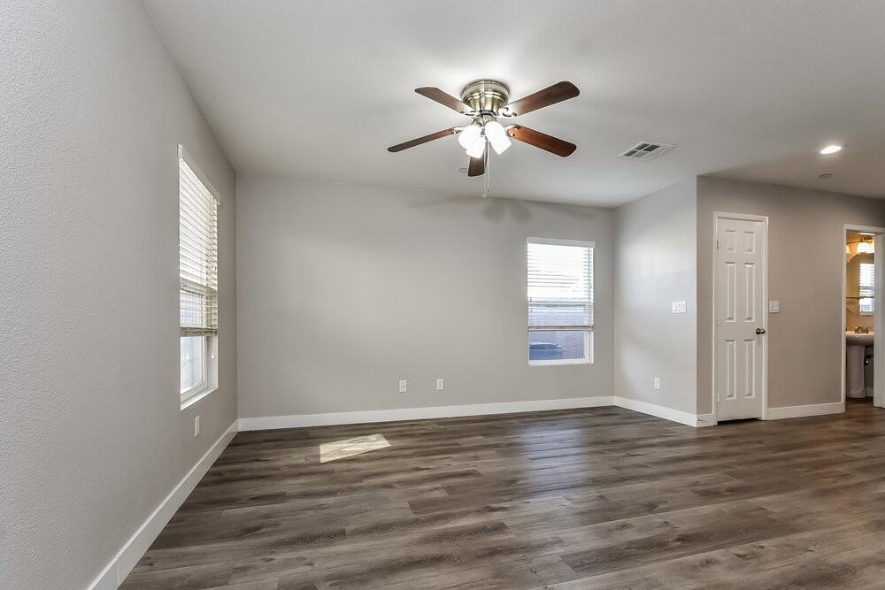 9004 Tropical Tide Ct - Photo 6 of 17