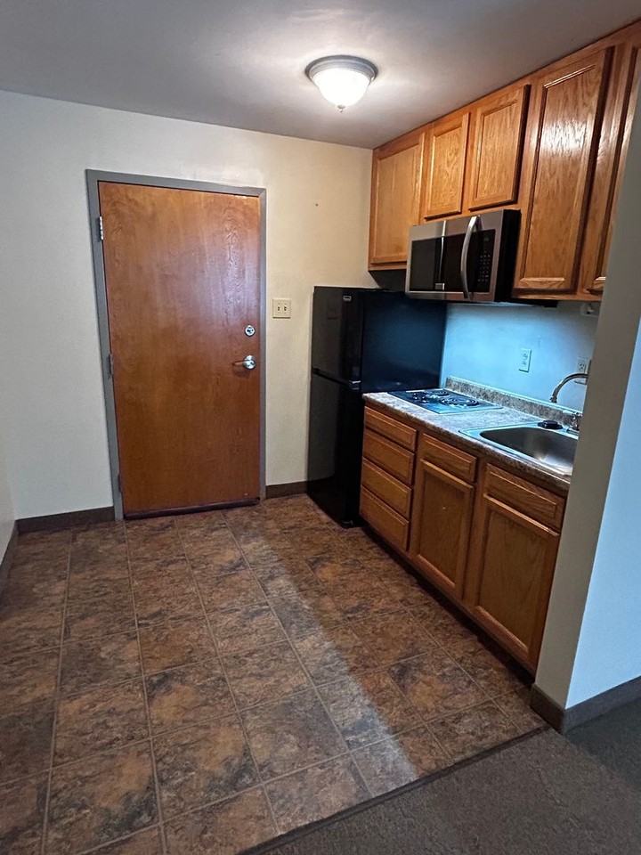 Griffiss Park Suites - Photo 2 of 16