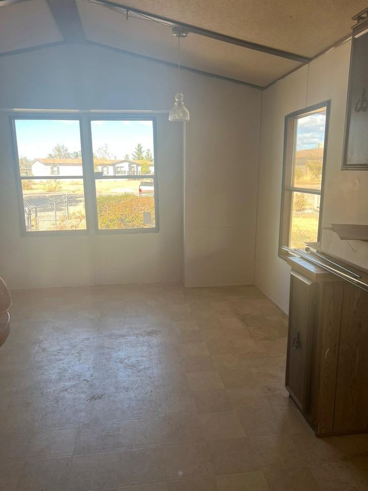 1011 Lindberg Ave #NA - Photo 6 of 11