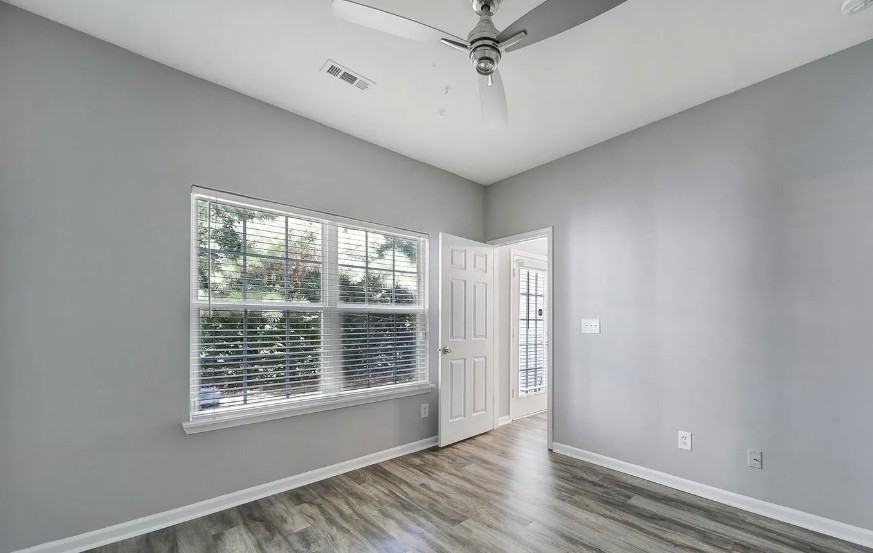 13719 Singleleaf Ln #13719 - Photo 3 of 32