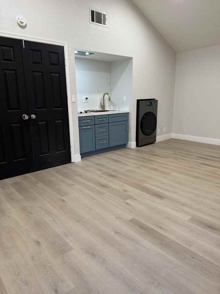 4404 Fawn Hill Ct - Photo 2 of 5