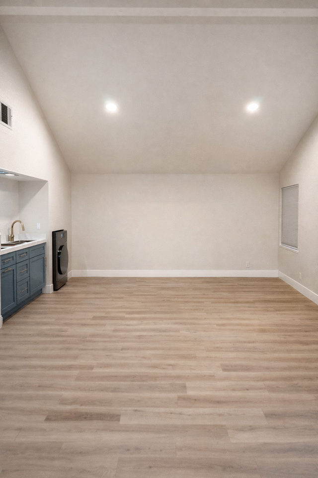 4404 Fawn Hill Ct - Photo 3 of 5