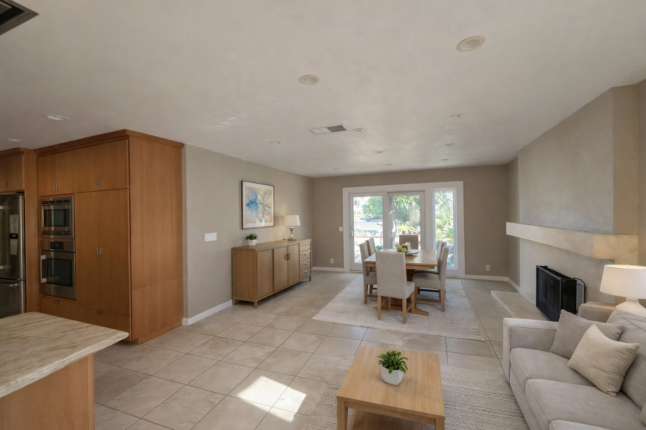 1118 Marina Cir - Photo 6 of 25