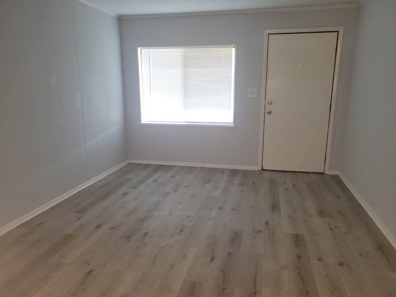 5805 Cherry St - Photo 4 of 7