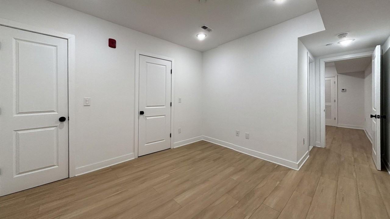 1748 N 22nd St - Photo 4 of 26