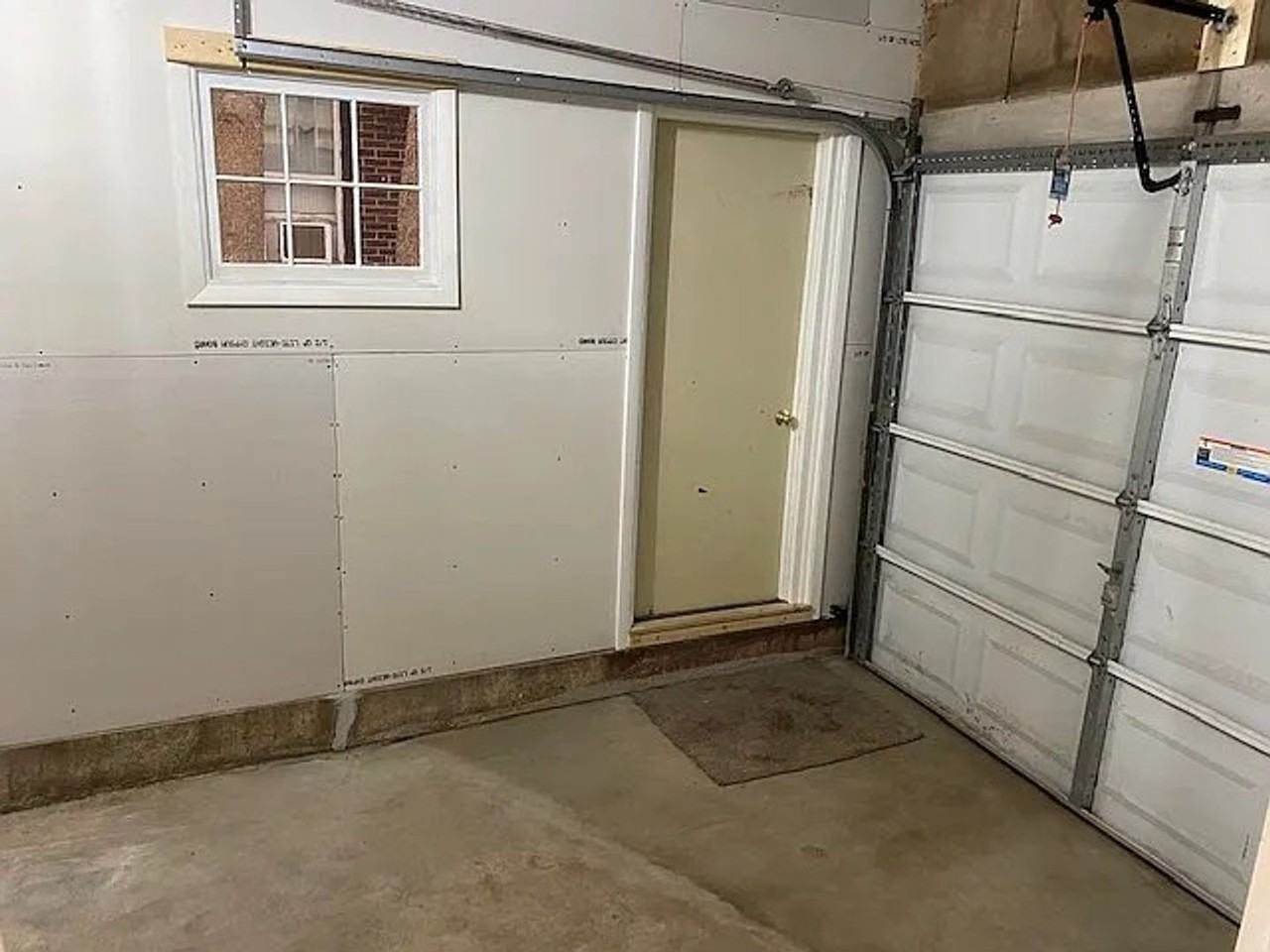 613 Floral Ave - Photo 5 of 26