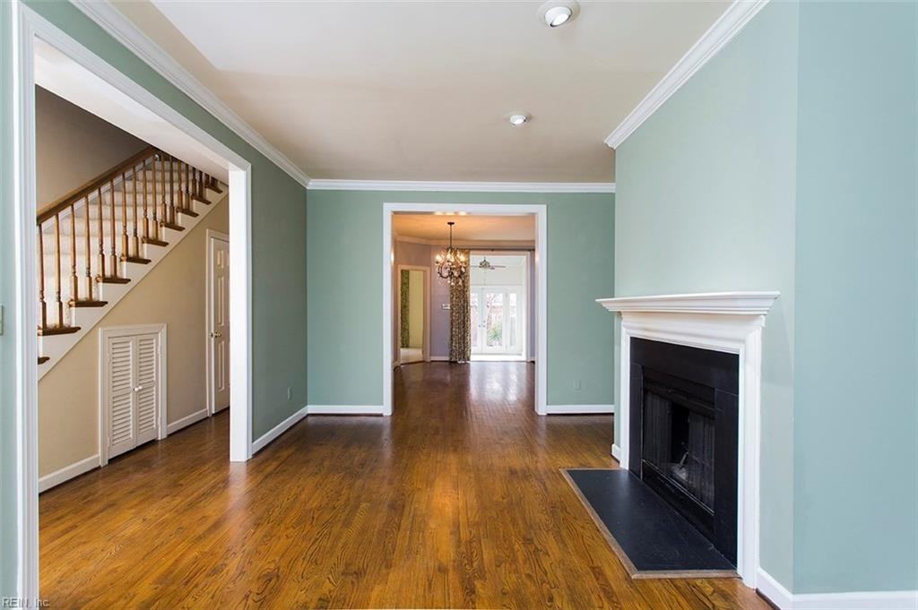 431 W Princess Anne Rd #1 - Photo 7 of 10