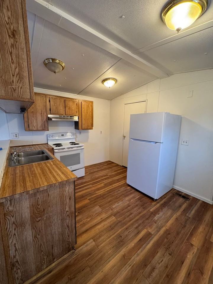 91 Ne Darrell Ave - Photo 5 of 15
