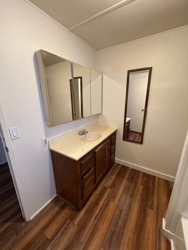 91 Ne Darrell Ave - Photo 7 of 15