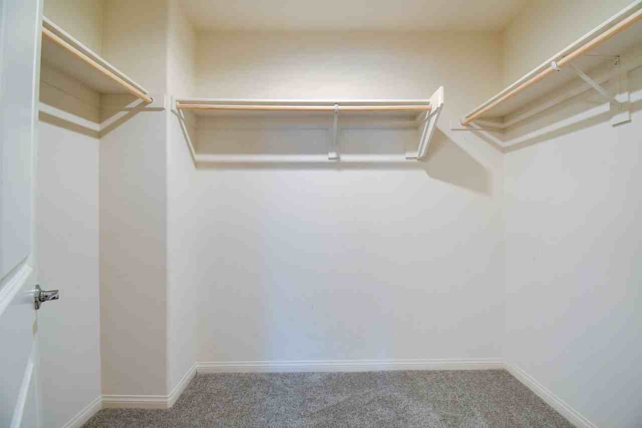 7030 Spicy Merlot St - Photo 6 of 18