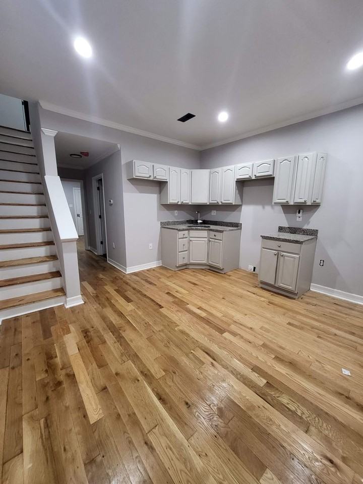 3118 W Wilt St - Photo 2 of 10