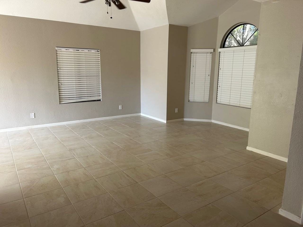 16808 S 35th St - Photo 5 of 11