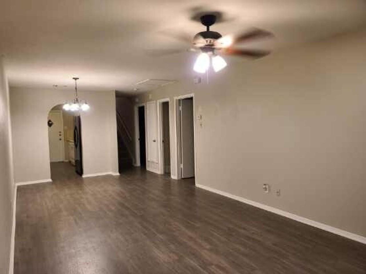 2410 Woodoak Ct - Photo 5 of 10