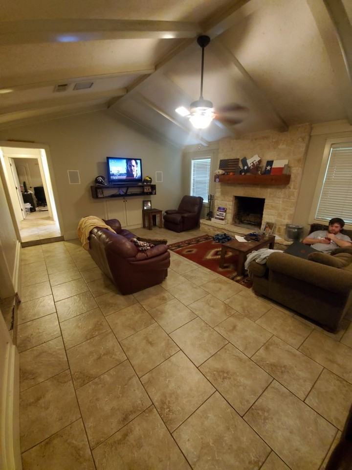 1306 Austin Ave - Photo 5 of 32