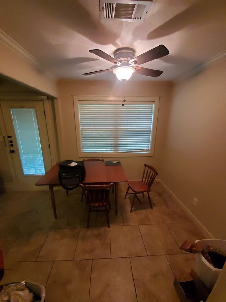 1306 Austin Ave - Photo 6 of 32