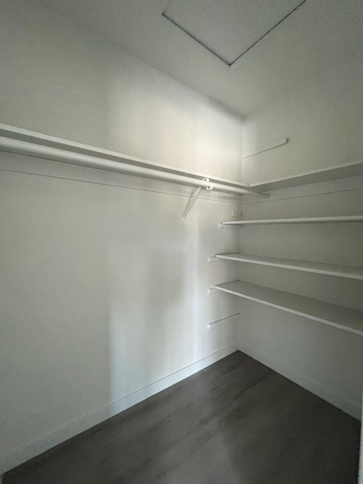 5000 W Coliseum St., LLC - Photo 5 of 15