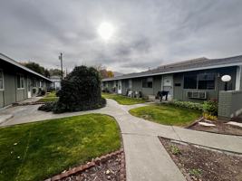 featured image of 1419 1419 -1423 Meade Ave