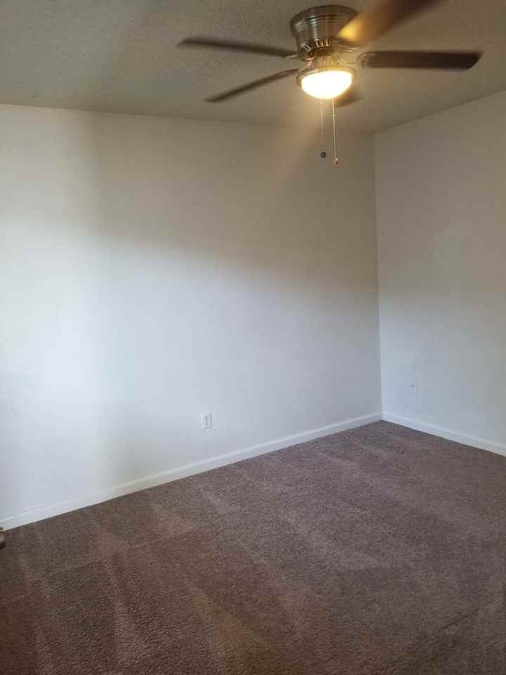 8907 Sierra St - Photo 5 of 5