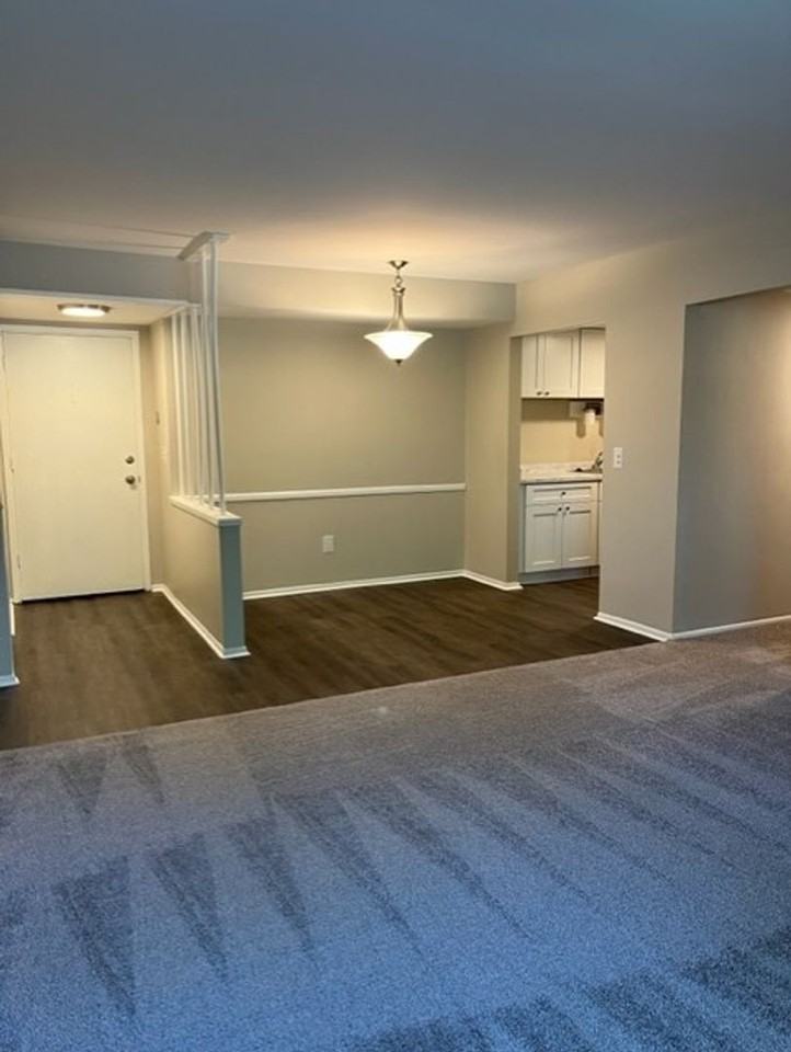 841 Ludlow Ave - Photo 4 of 25