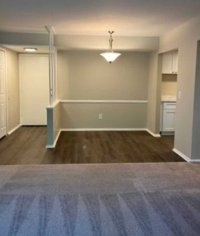 841 Ludlow Ave - Photo 5 of 25