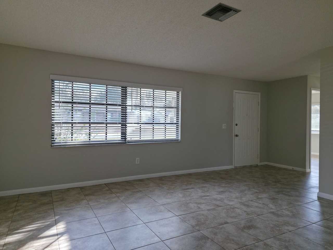 336 Monarco Ave - Photo 6 of 34