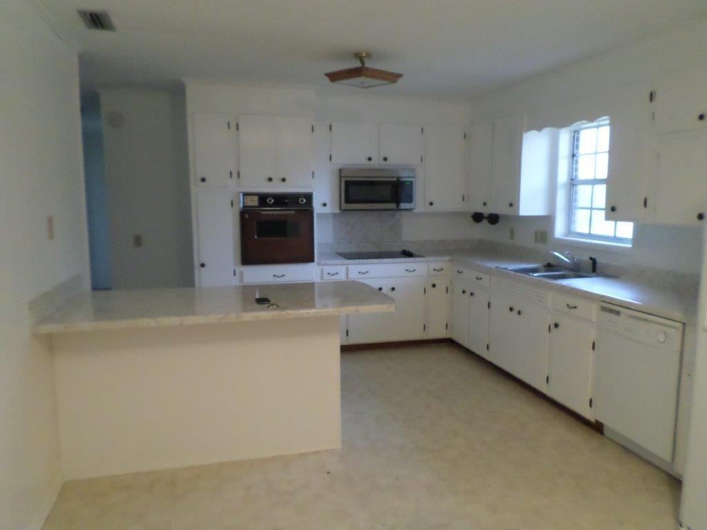 1880 Dauphin Street Ext - Photo 5 of 8