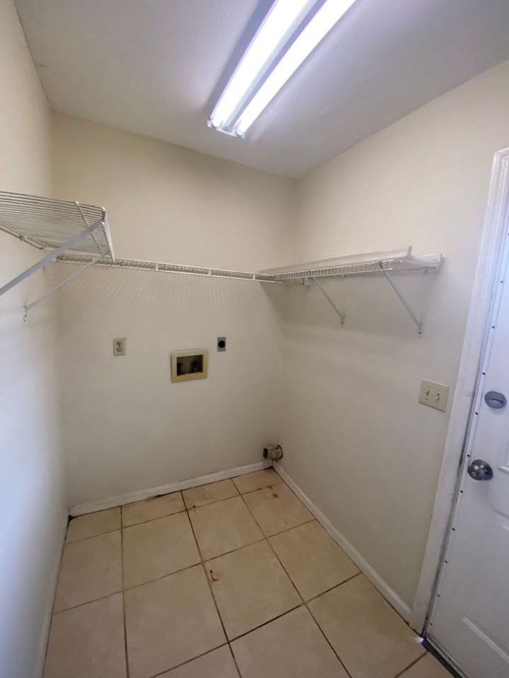 3875 Gaffney Loop - Photo 5 of 11