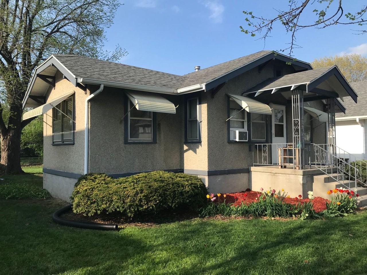 121 E 9th St - Photo 2 of 2