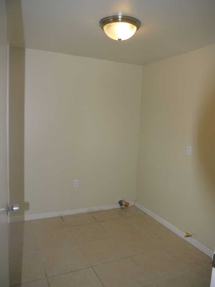 3160 Sanchez St - Photo 6 of 23