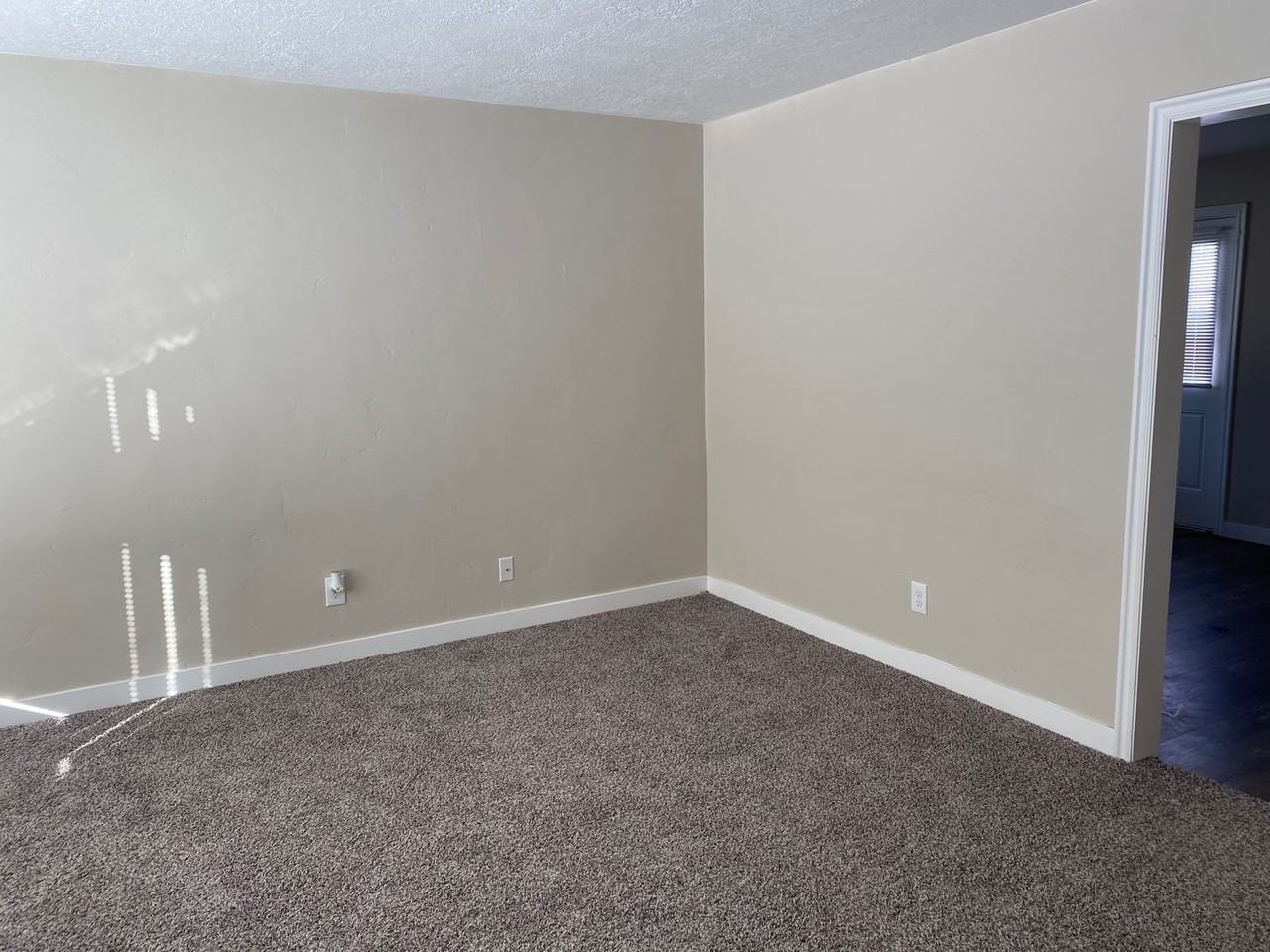 4827 S 4620 W - Photo 5 of 14